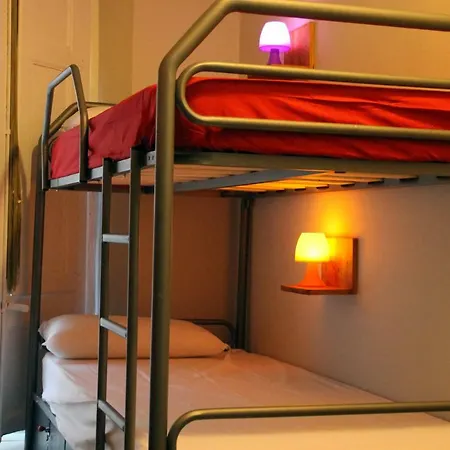 Hostel Tgnrooms *
